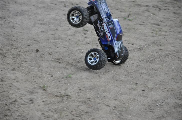 Off-Roader Traxxas Revo 3,3 09' billede 10