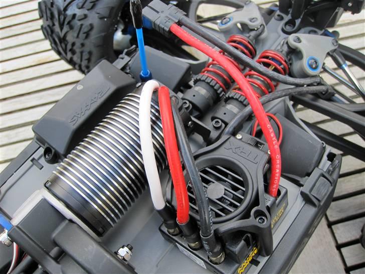 Off-Roader E-Revo Brushless edition - Mamba monster ESC & motor. Samlet vægt 424 gr. billede 5