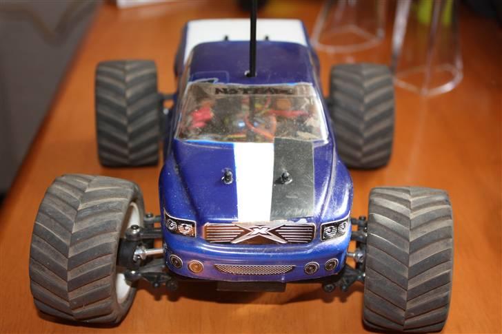 Buggy Xray M18MT billede 1