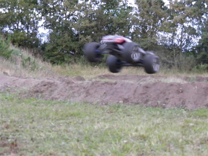 Off-Roader E-Revo solgt billede 17
