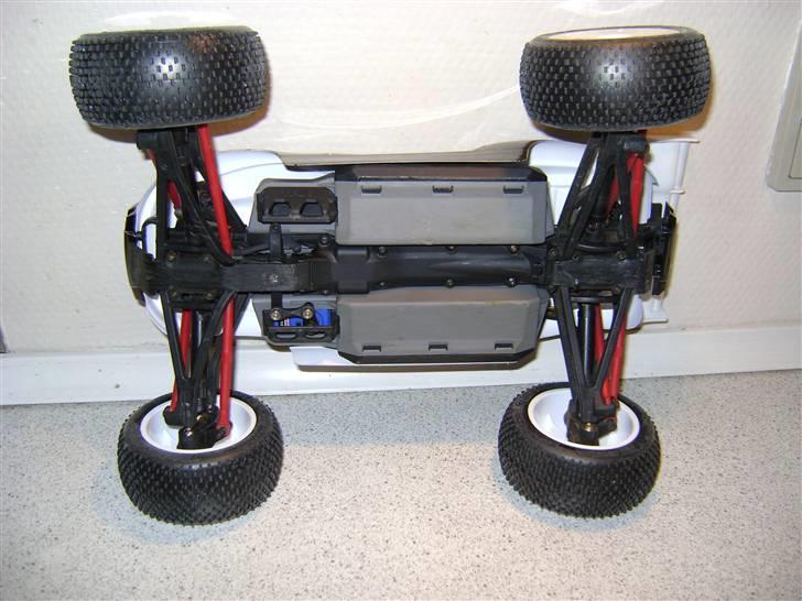 Off-Roader E-Revo 1/16 billede 11