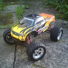 Off-Roader HPI E savage SOLGT