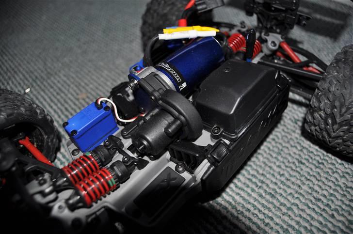 Off-Roader traxxas e-revo vxl  billede 4