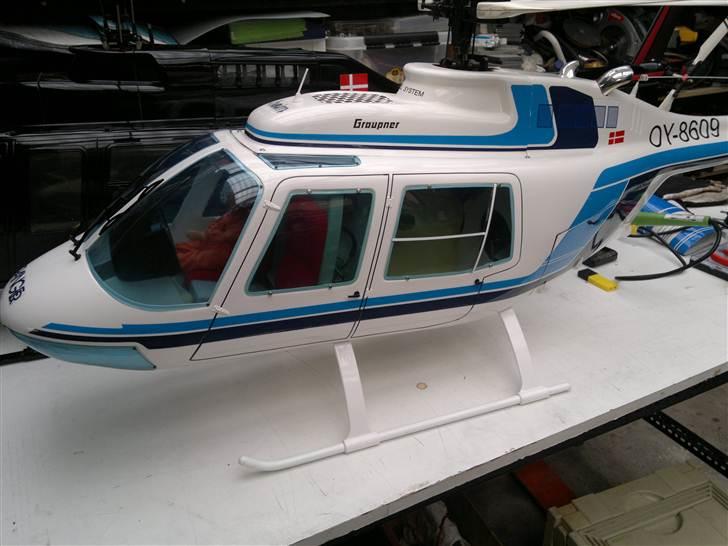 Helikopter Graupner Star Ranger - så er den malet :) billede 1