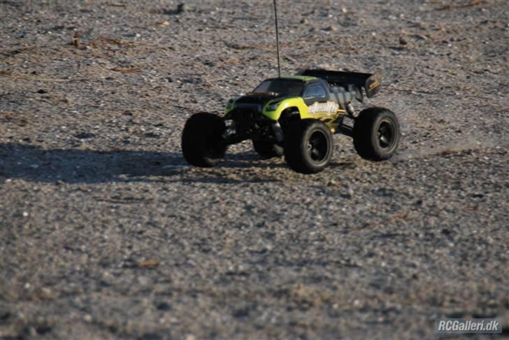 Off-Roader Stealth X09 Truggy Brushl billede 1