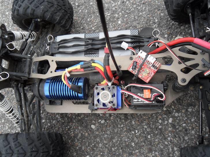 Off-Roader Stealth X09 Truggy Brushl billede 8