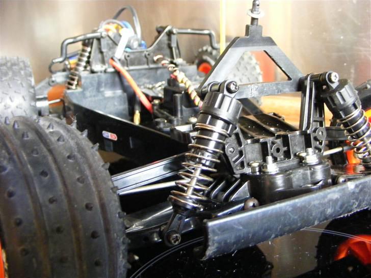 Buggy Tamiya Blitzer Beetle - Oliestøddæmpere og Tamiya dæk billede 10
