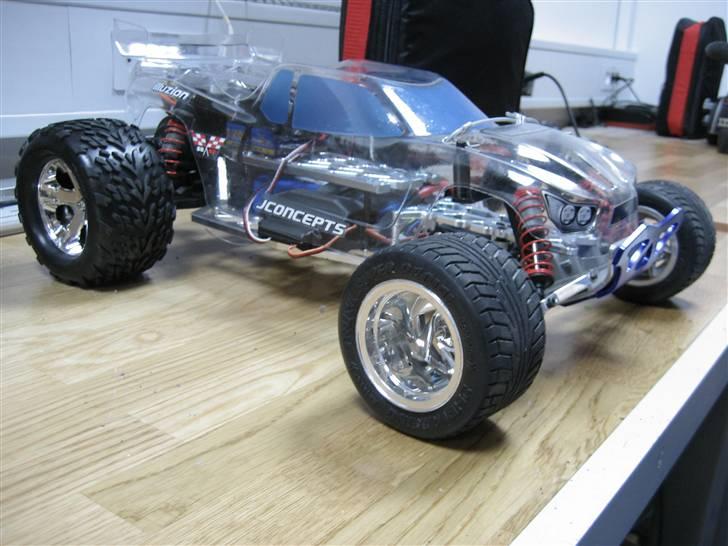 Buggy Traxxas Hustler BYTTET - Jeg syntes nu den er ved at være fin billede 15