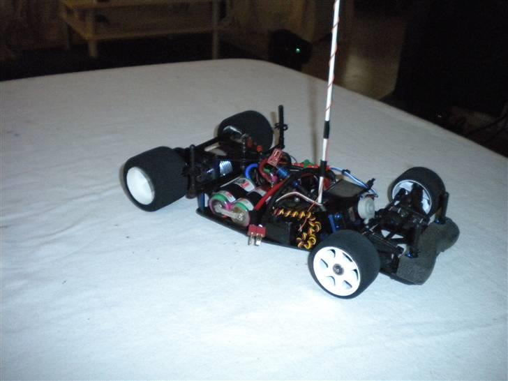 Bil Team Associated L4 billede 10