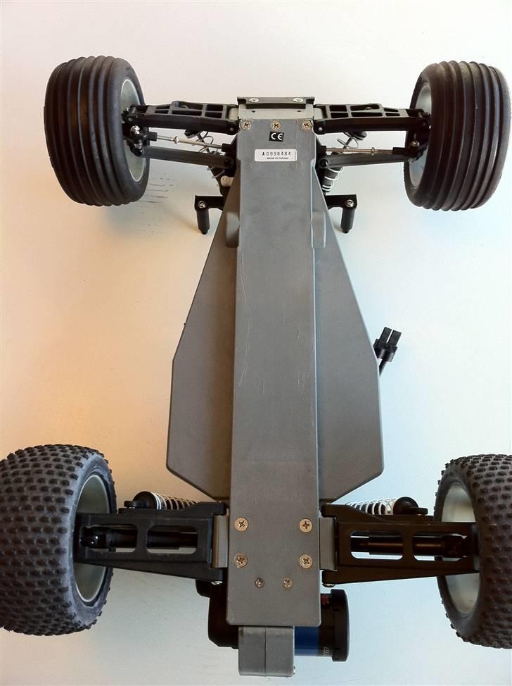 Off-Roader Rustler XL5/VXL (SOLGT) - Bunden er ikke slidt endnu :-) billede 4