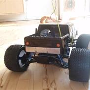 Off-Roader ofna dominater 