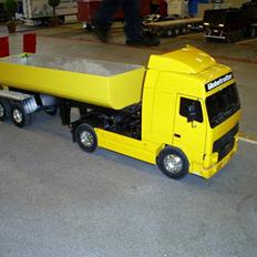 Lastbiler Tamiya Volvo FH12 (SOLGT)