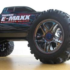 Off-Roader E-Maxx Brushless Edition