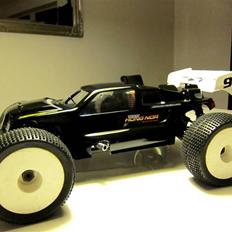 Truck Hong nor x2-crt pro solgt