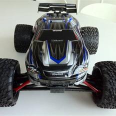 Off-Roader TRAXXAS E-REVO VXL 1/16