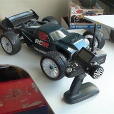 Truck Team Associated RC8Te