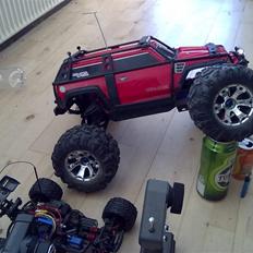 Off-Roader Traxxas Summit