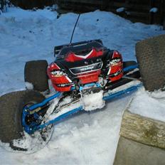 Bil Traxxas E-revo BRUSHLESS! 