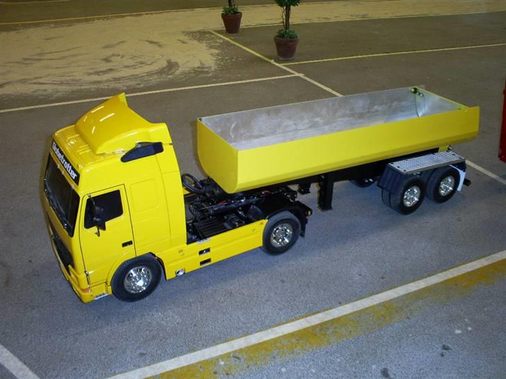 Lastbiler Tamiya Volvo FH12 (SOLGT) billede 1