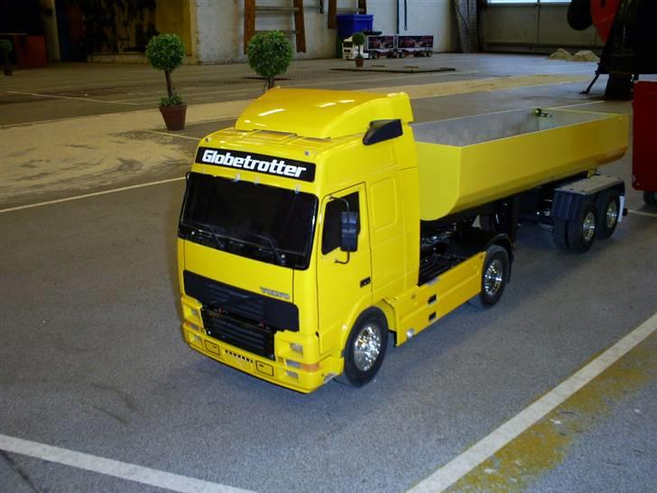 Lastbiler Tamiya Volvo FH12 (SOLGT) billede 2