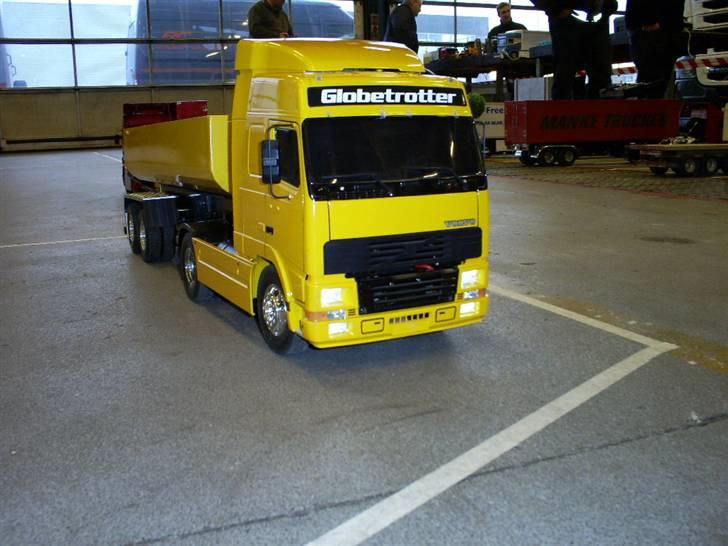 Lastbiler Tamiya Volvo FH12 (SOLGT) billede 4