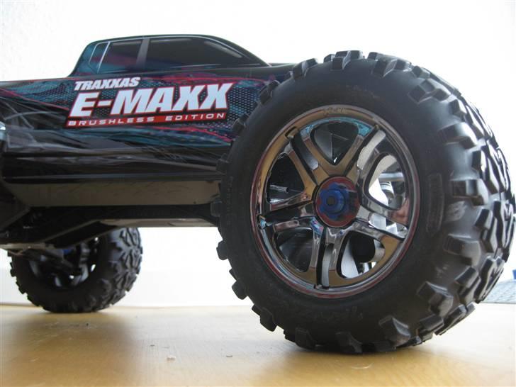 Off-Roader E-Maxx Brushless Edition billede 1