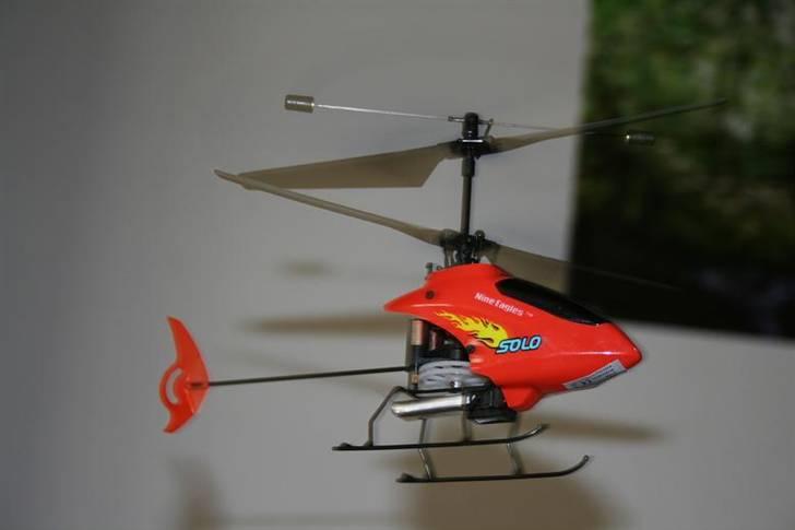Helikopter "Solo" Nine Eagle billede 3