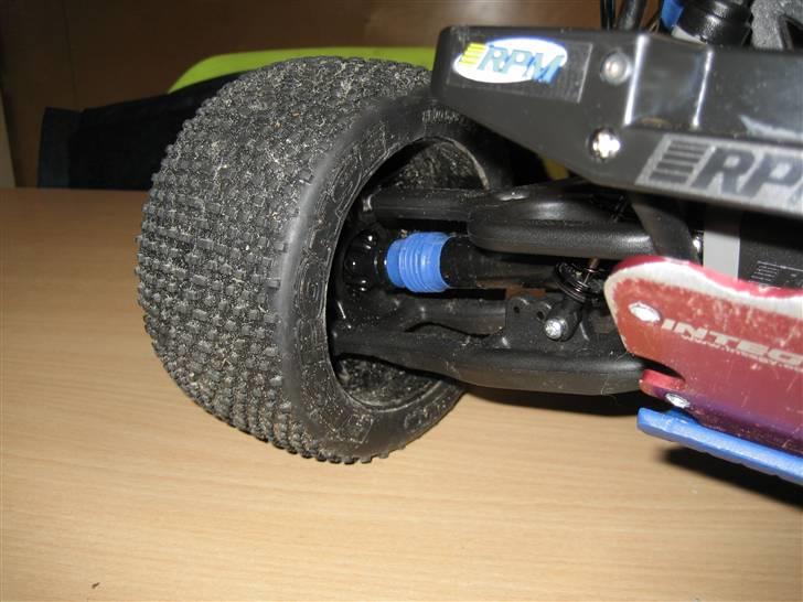 Truck TRX EMaxx RPM edt. SOLGT - E-revo aksler og aksel carrier`s, RPM true track conversion billede 3