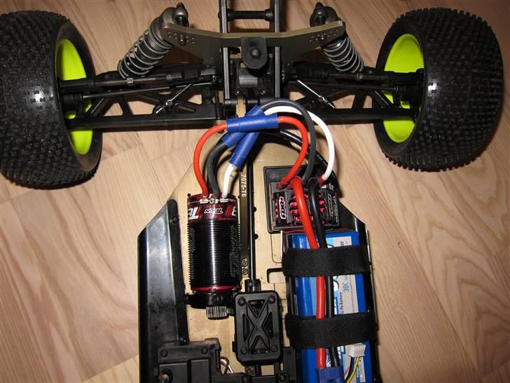 Truck Hong nor x2-crt pro solgt billede 4