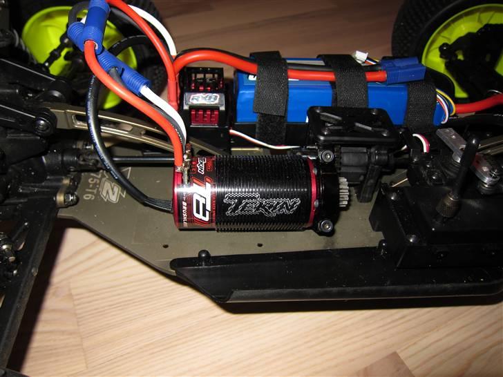 Truck Hong nor x2-crt pro solgt billede 9