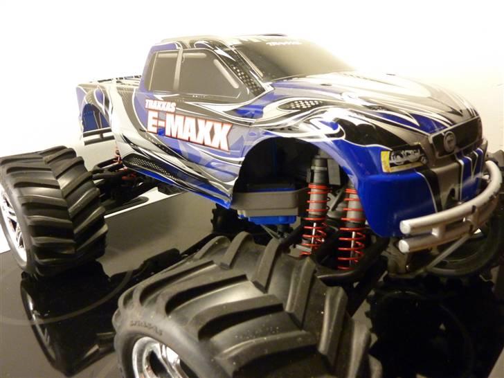 Truck Traxxas E-MAXX SOLGT billede 2