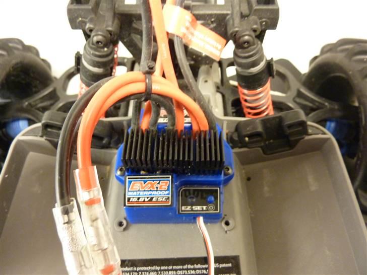 Truck Traxxas E-MAXX SOLGT billede 6