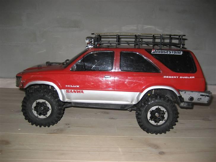 Bil kyosho toyota 4runner4x4 - hjemme lavet tagbagagebærre. billede 2
