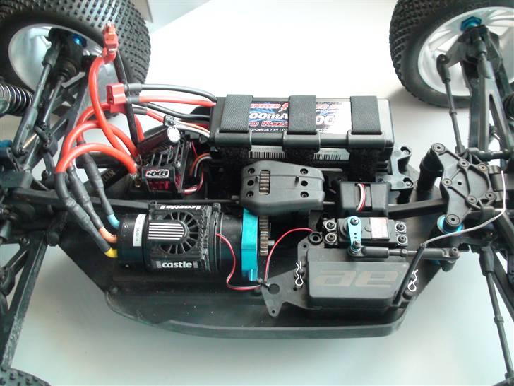 Truck Team Associated RC8Te billede 4