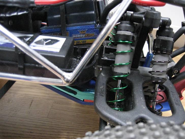 Truck TRX EMaxx RPM edt. SOLGT - mega hårde+meget hårde progressive fjedre, og en killer ESC! billede 11