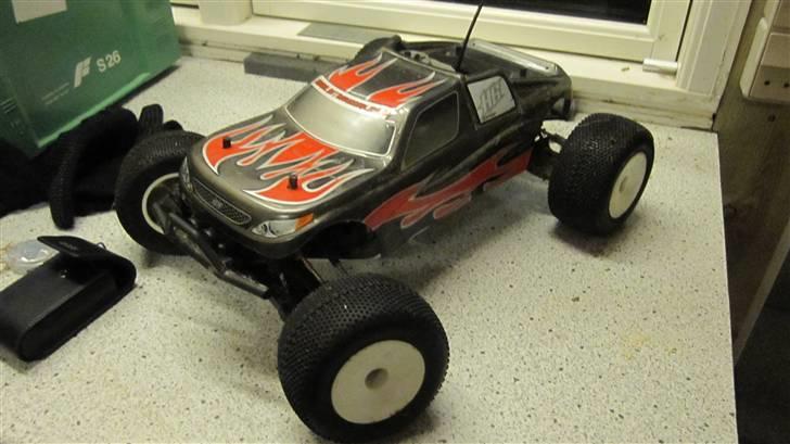 Bil Hot Bodies Stadium sport  billede 1