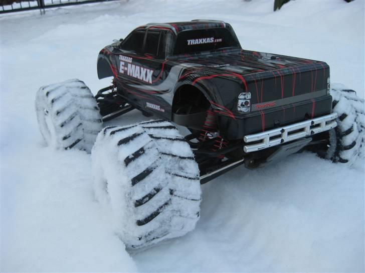 Bil     E-Maxx 4WD 2,4GHz  billede 3