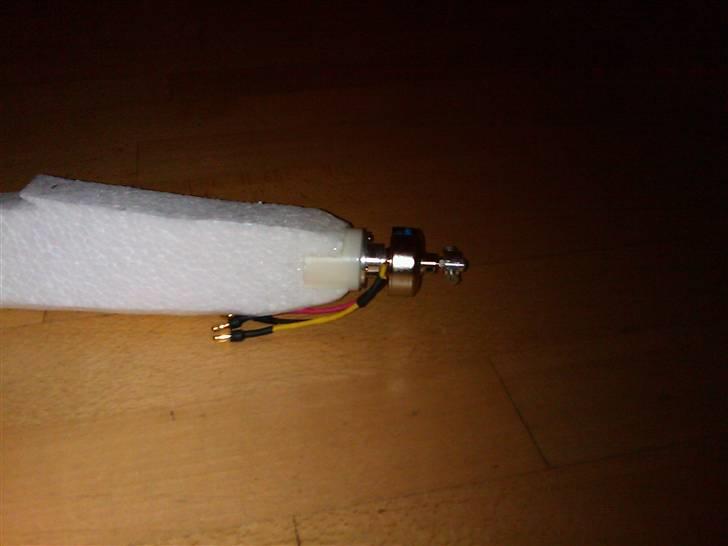 Fly DIY El-svæver dec. 2010 billede 3