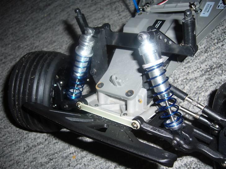 Off-Roader Traxxas Rustler VXL - RPM Bumper og nye tilpassede Alu dæmpere.. billede 10