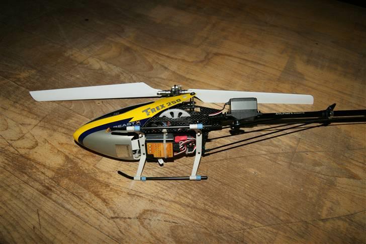 Helikopter T-Rex 250 FBL billede 3