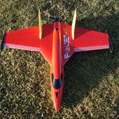 Fly Fun Jet med lys (solgt)