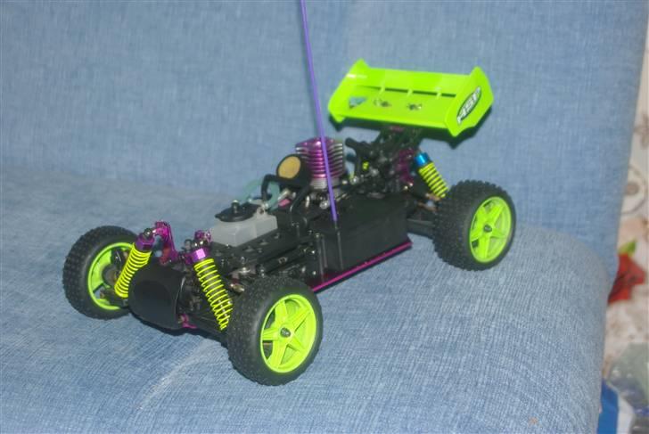 Buggy Atomic Warhead billede 2