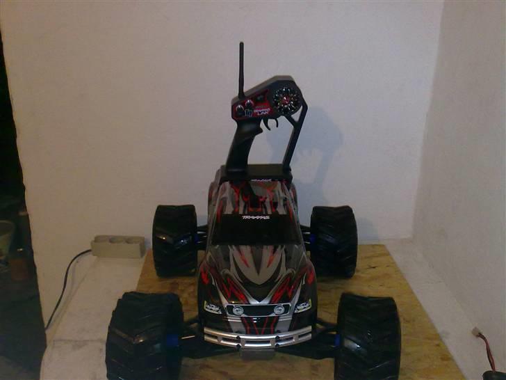 Off-Roader Traxxas E-Maxx 4 WD billede 4