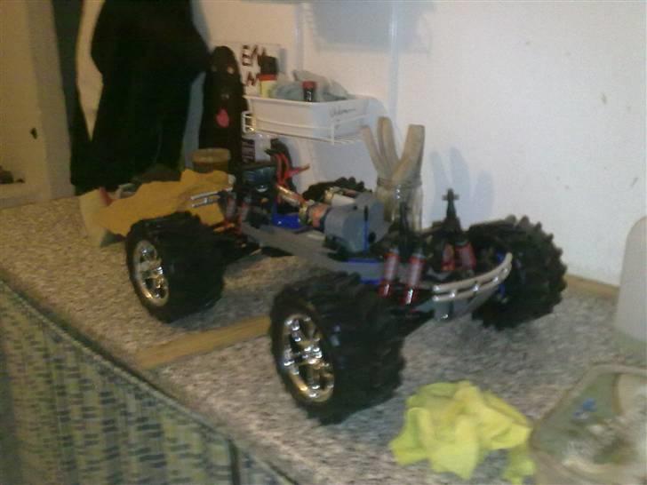 Off-Roader Traxxas E-Maxx 4 WD billede 5