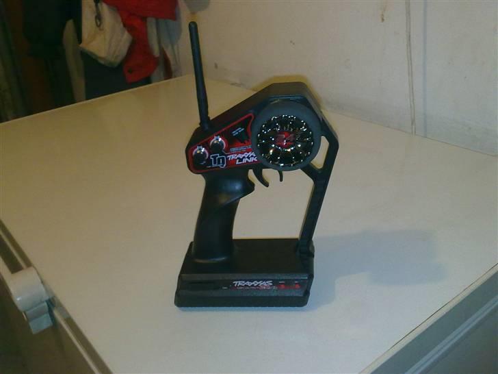 Off-Roader Traxxas E-Maxx 4 WD billede 7