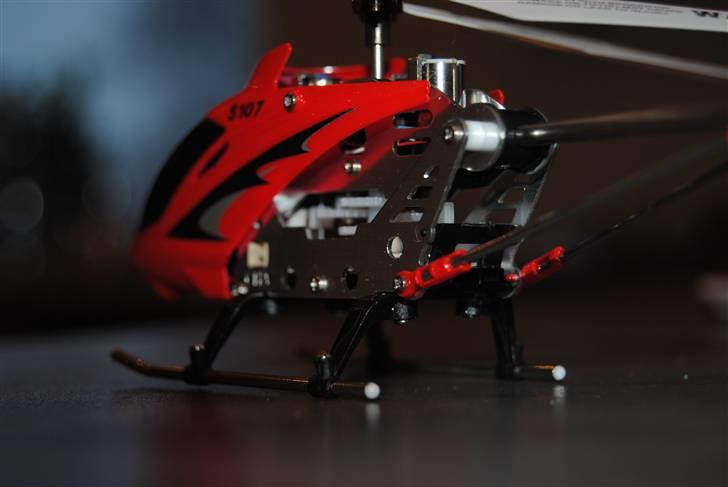Helikopter SYMA S107G billede 4