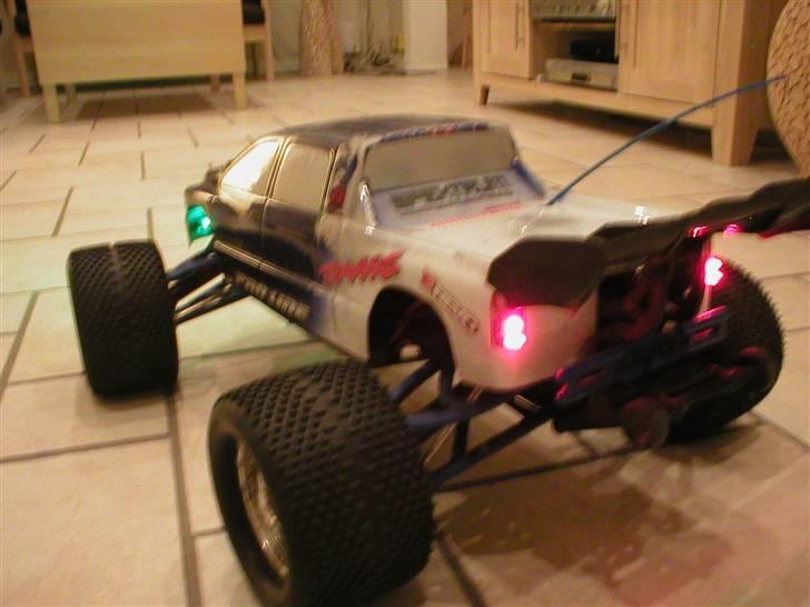 Bil Traxxas E-revo BRUSHLESS!  billede 11