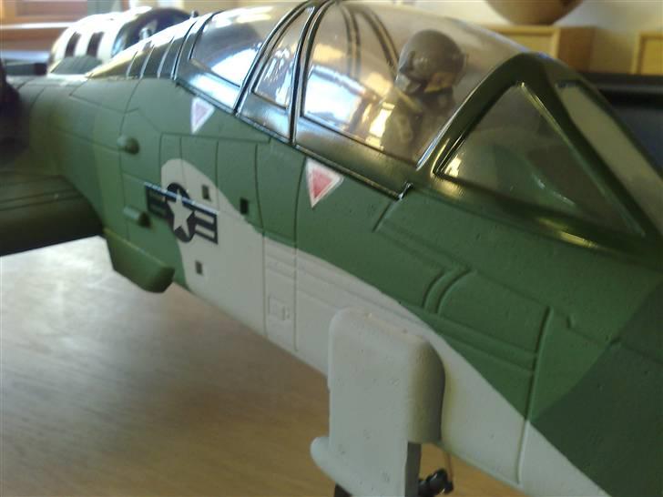 Fly A-10 Warthog Fighter Jet - Piloten med fingeren på aftrækkeren billede 8