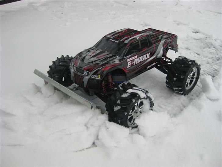 Bil     E-Maxx 4WD 2,4GHz  billede 15
