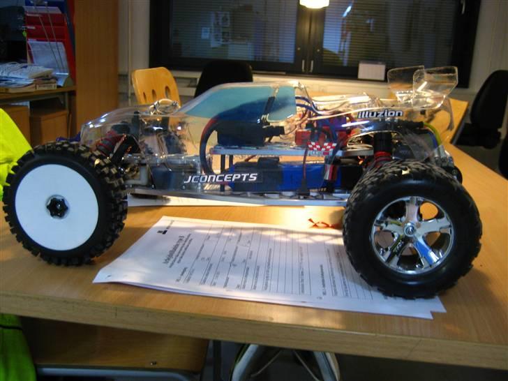 Buggy Traxxas Hustler BYTTET - buggy forhjul med 17mm hex billede 18